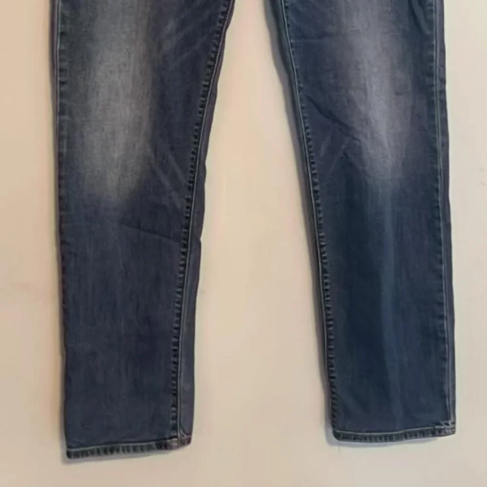 True Religion Jeans Geno Relaxed Slim 34/32 Medium Wash  Distressed  Boho Hippie
